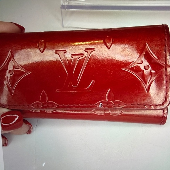 Louis Vuitton Monogram Vernis 4 Key Holder Red - Picture 3 of 9